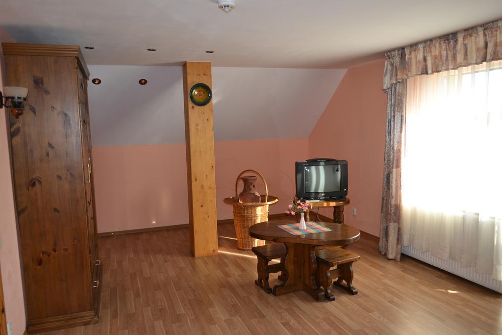 Motelis Aka Kārsava الغرفة الصورة